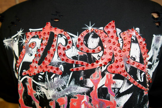 SCARLET SKULL TEE