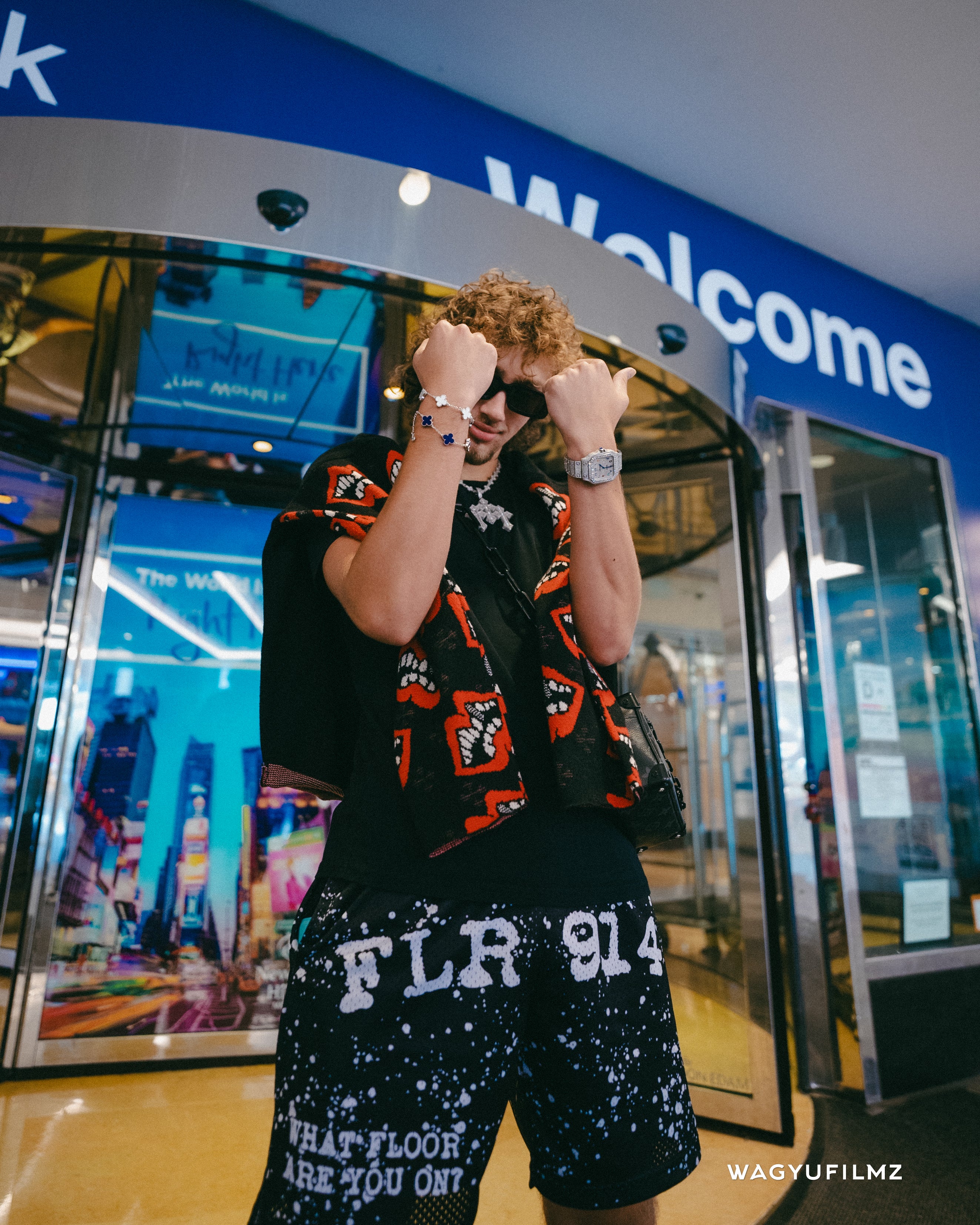 JET BLACK SPLATTER SHORTS – FLOOR914